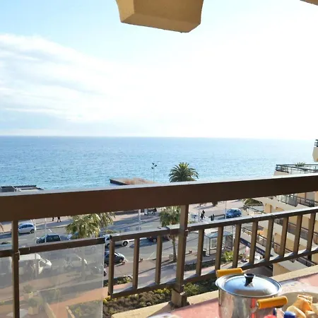Pour 4 Avec Terrasse, Pres De Port - Fr-1-226a-249 *