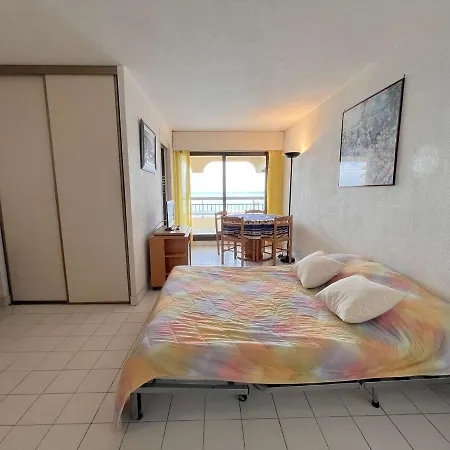 Pour 4 Avec Terrasse, Pres De Port - Fr-1-226a-249